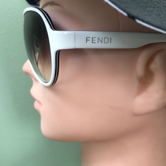Fendi FS1014M 961 125 White & Black Sunglasses main image 4
